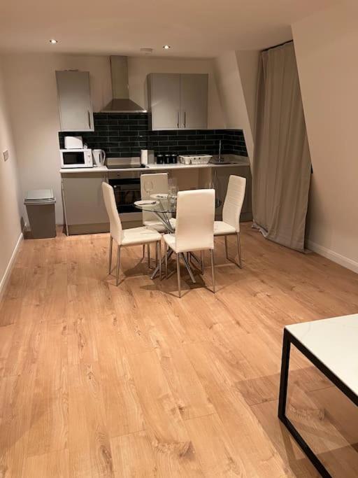 009- Studio Apartment In Ealing F5 Esterno foto