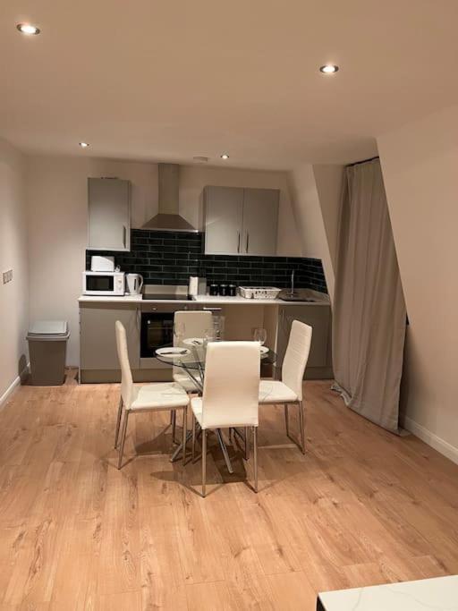 009- Studio Apartment In Ealing F5 Esterno foto